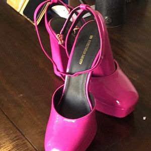 Streetwear Society size 10